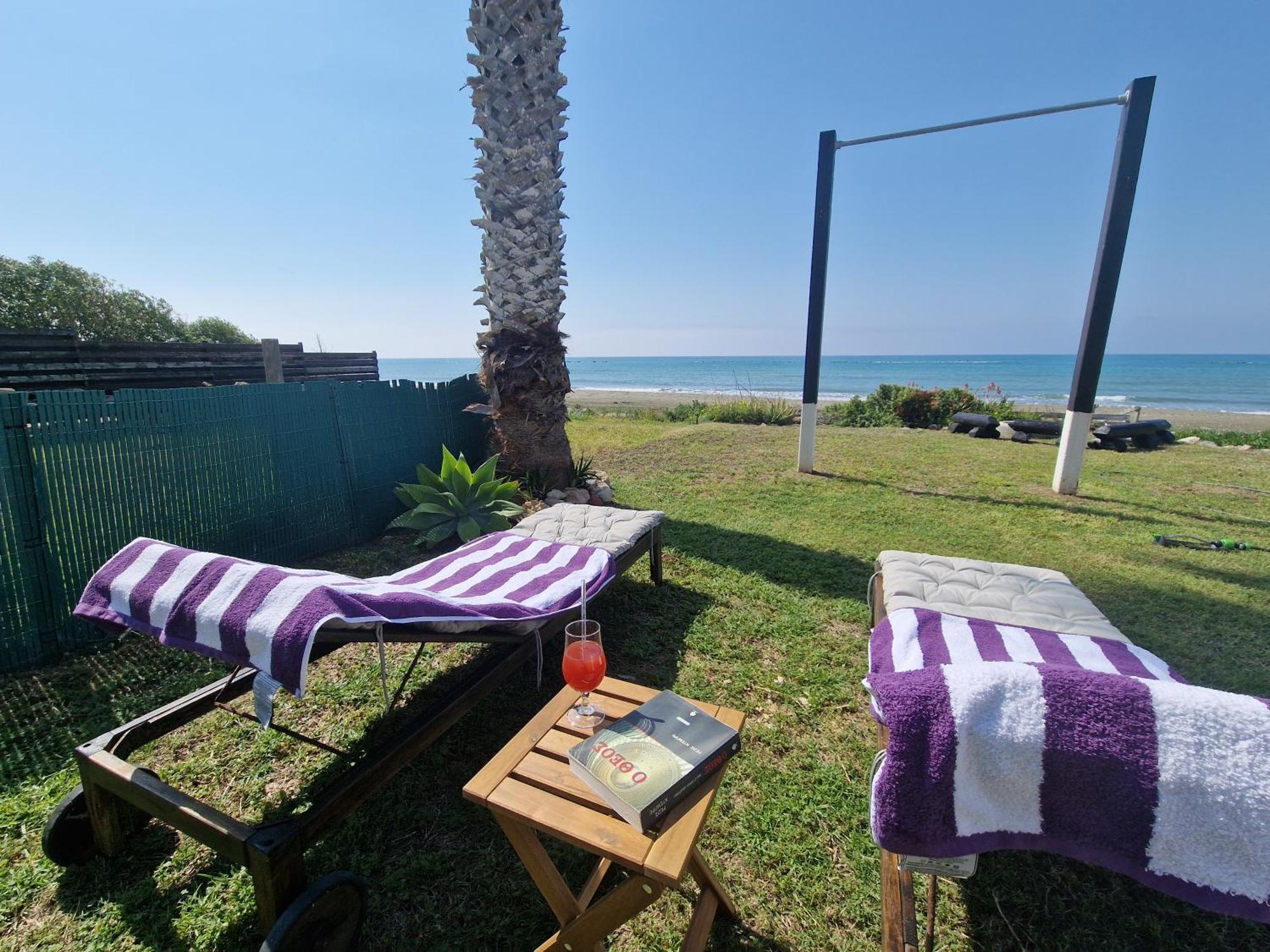 Ammos Beachfront Villa Paradise Larnaca Dış mekan fotoğraf