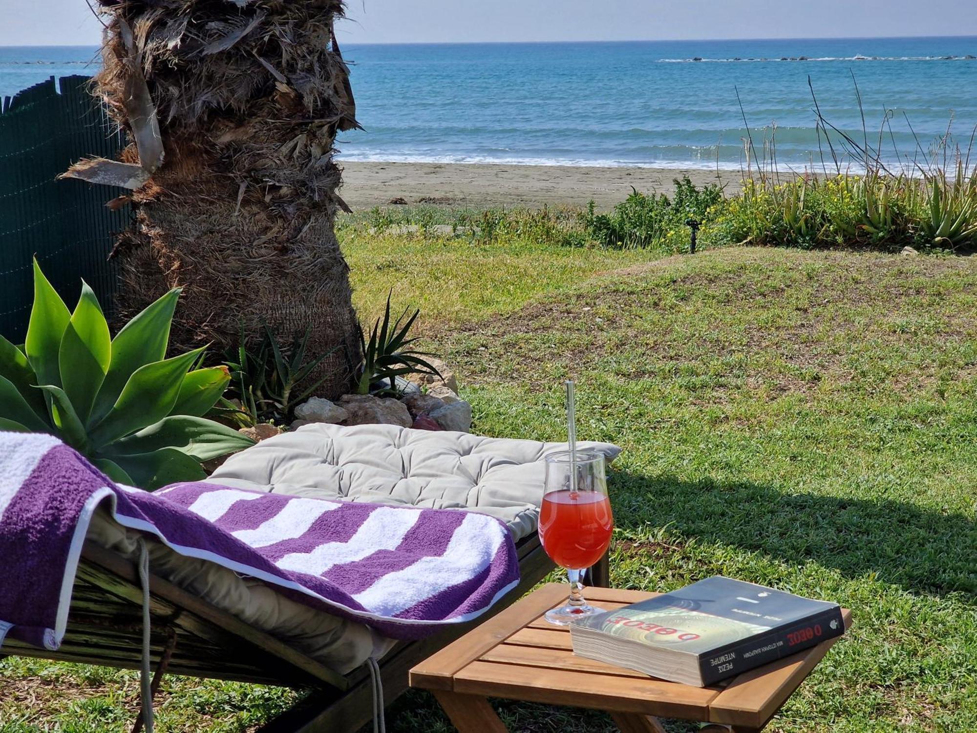 Ammos Beachfront Villa Paradise Larnaca Dış mekan fotoğraf